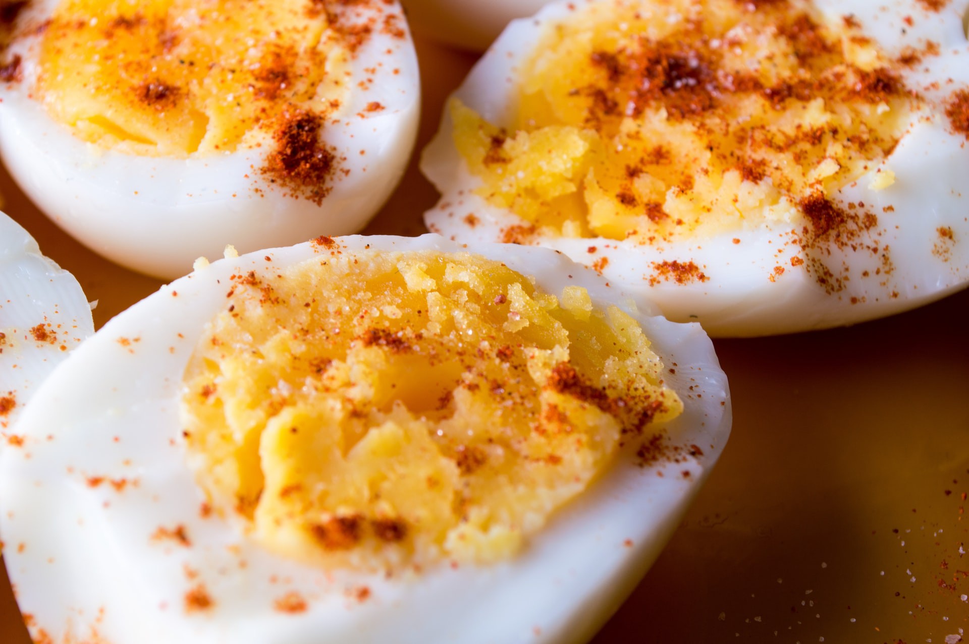 Ouăle și colesterolul - câte ouă putem să mâncăm fără să ne afecteze sănătatea?