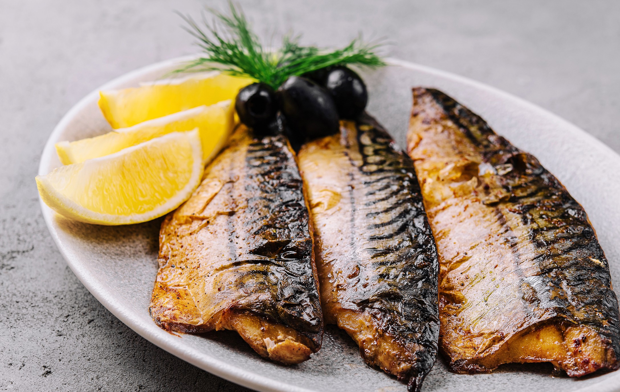 Macrou prăjit în unt. Rețetă rapidă și delicioasă | TeMănânc.ro