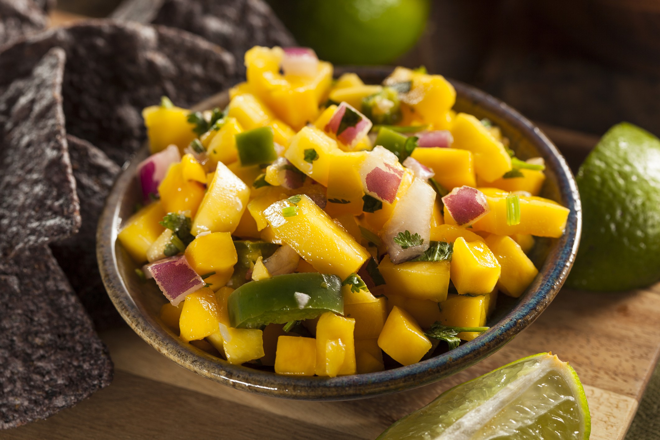 Salată de avocado și mango. Rețeta perfectă pentru vară