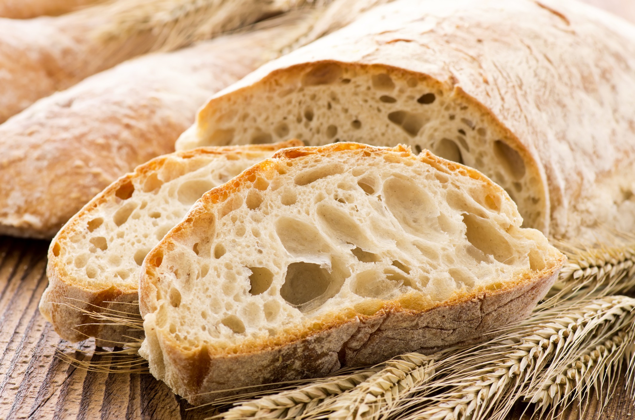 Ciabatta - rețeta originală de pâine italiană. Cum se prepară și cu se se mănâncă