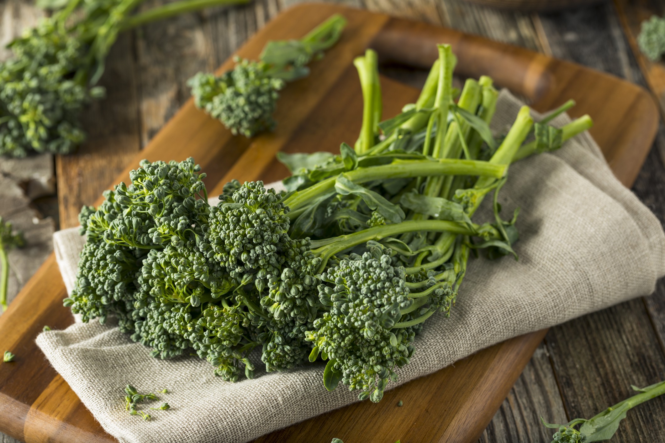 Care este diferența dintre broccoli și broccolini